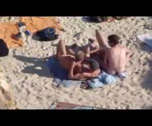 Peeping filmek meleg a strandon