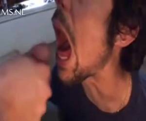 este homem e adoração só o pau dele, que deve estar no filme este não é apenas sexo oral e muito mais. este homem e adoração só o pau dele, que deve ser no filme. aqui, você pode muitos homens gays ainda aprendem algo com isso. amador, este homem adora o pau dele só, que deve estar no filme