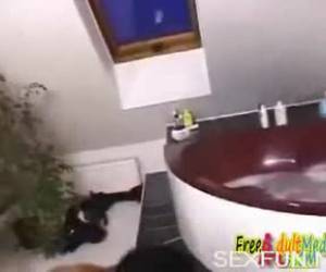 boquete pau preto bom chupar e ficando que pau preto duro, esta menina ela tem mãos completo e suga a me sinto completamente chupada de pau drowsy.black