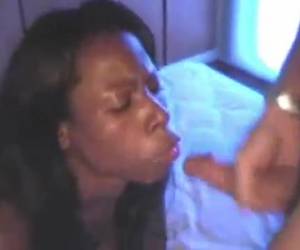 Negro ingoiare tutta la sborra dopo il sesso