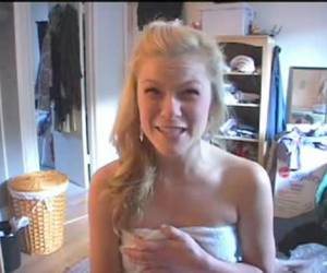 hon är i hemlighet konstigt för webcam