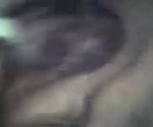 Een lolly in je kut stoppen en hem vervolgens weer in je mond stoppen terwijl je het filmt. 